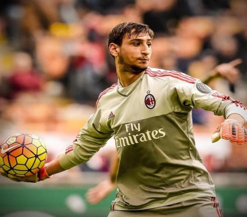 官方：皮奥-埃斯波西托荣获2025年金童奖最佳意大利年轻球员（官宣：皮奥-埃斯波西托当选2025金童奖意大利最佳新星）