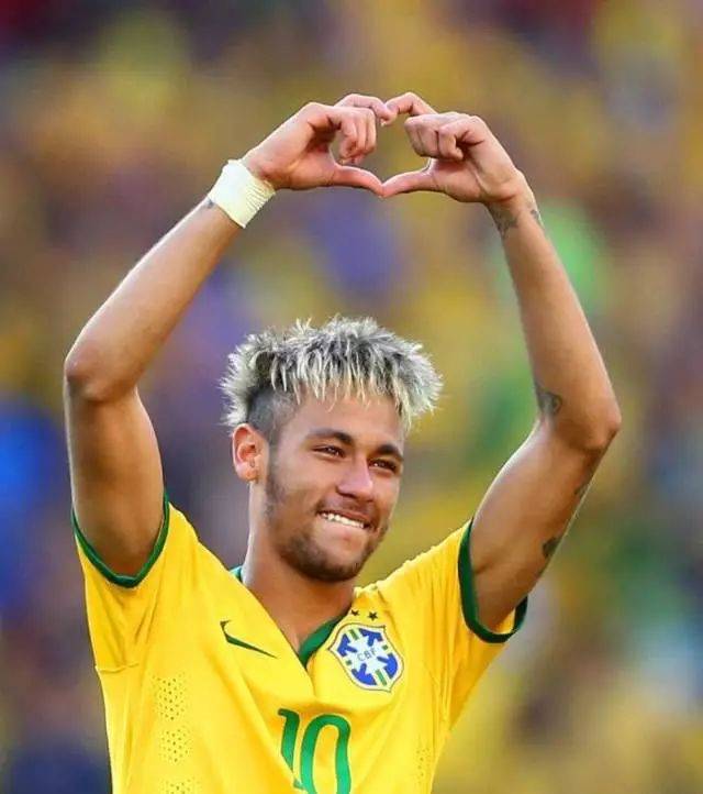 马卡评选无缘世界杯11人阵容：姆伯莫、弗拉霍维奇和索博在列（马卡评出无缘世界杯最佳11人：姆伯莫、弗拉霍维奇、索博入选）