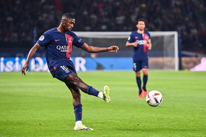 图片报：吉拉西在多特年入900万欧，去沙特可获得双倍收入（图片报：吉拉西在多特年薪900万欧，若赴沙特收入有望翻倍）