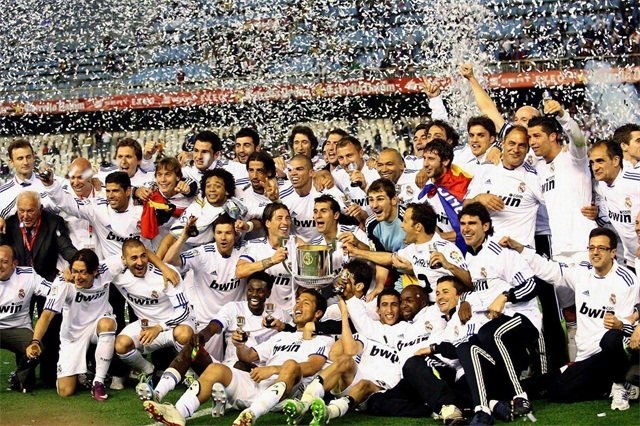 记者：明天青岛西海岸代理主帅毛雷尔携里切利参加赛前发布会（记者：明日青岛西海岸代理主帅毛雷尔将与里切利一同出席赛前发布会）