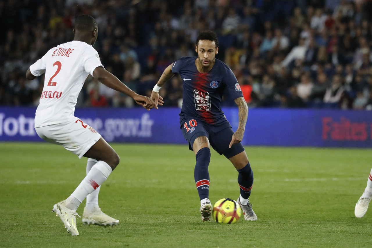 懂球帝12周年120大瞬间半决赛：梅西PK格策，武磊PK于大宝（懂球帝12周年“120大瞬间”四强战：梅西对决格策，武磊对阵于大宝）