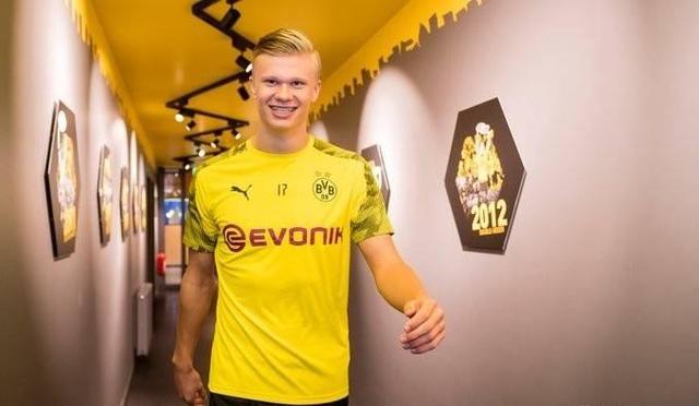 韩足晚报（2025.12.1）25K联赛颁奖冠军队成赢家（韩足晚报（2025.12.1）：25K联赛颁奖礼，冠军队成最大赢家）