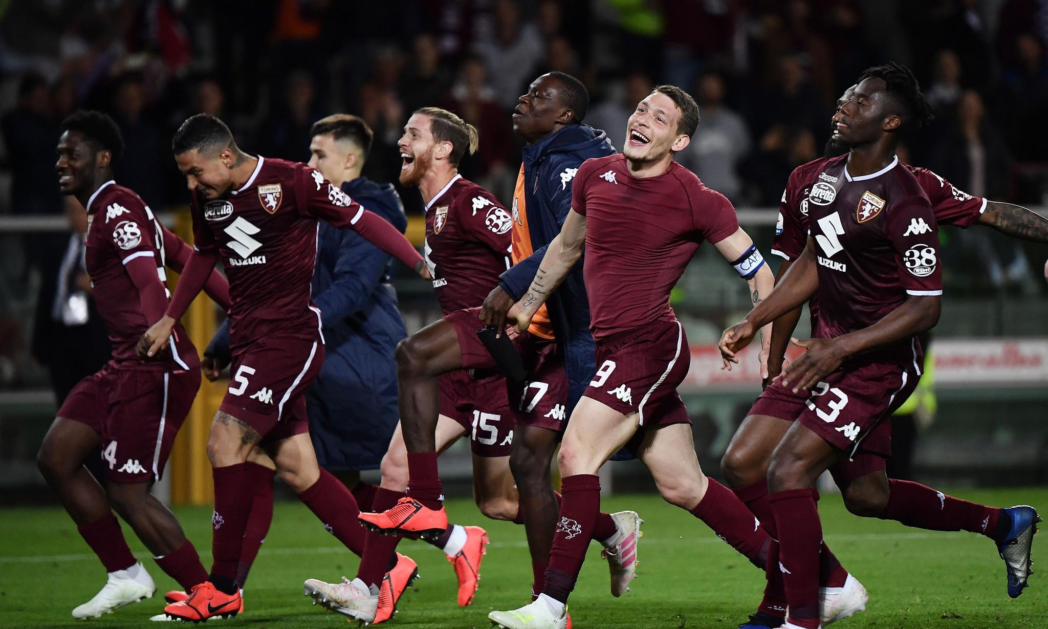 广东男篮在CBA杯赛中以94-80击败广州男篮，奎恩全场高效表现，贡献29分6篮板7助攻5抢断，助力球队取得首胜。（CBA杯：广东94-80力克广州，奎恩高效29分6板7助5断助队迎首胜）