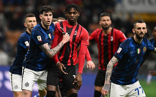 记者：韩鹏仍是泰山主帅，但俱乐部需要找个名义上的“主帅”（记者称韩鹏仍掌泰山帅印，俱乐部或另觅挂名主帅）